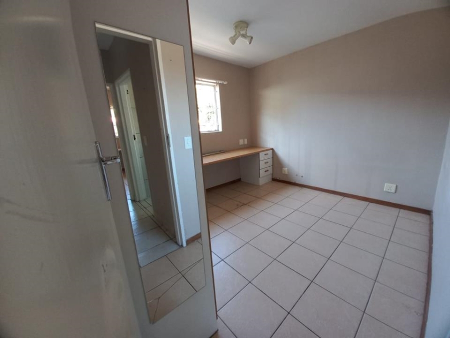 2 Bedroom Property for Sale in Die Bult Western Cape